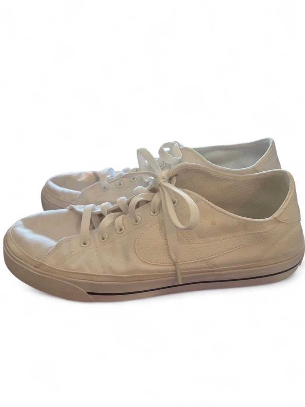 Nike Men's Low-Top Canvas Sneakers in White